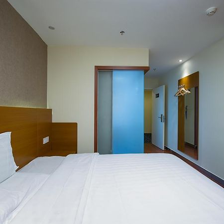 7Days Inn Premium Beijing Chaoyangmen Buitenkant foto